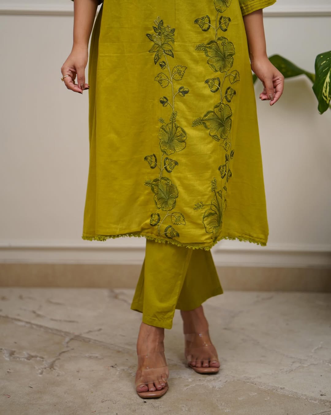 Cotton 3 piece suit set for women with embroidered dupatta and pant ethnic wear India